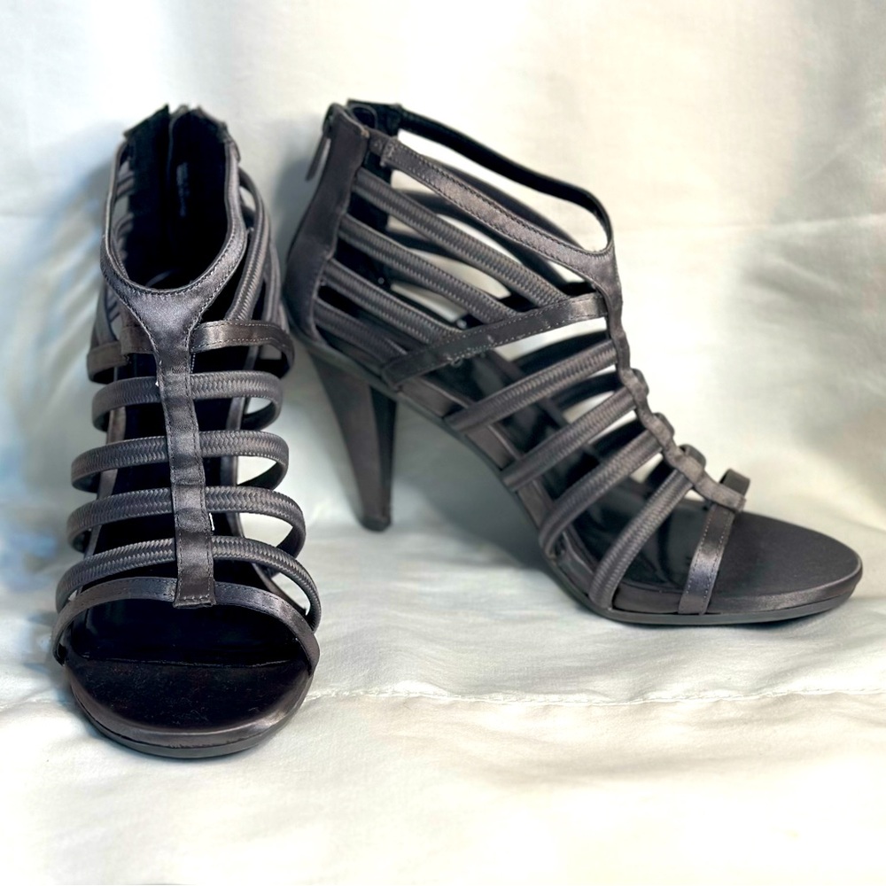 Kenneth Cole Reaction metallic gray Strappy Heels